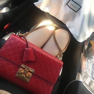 unused gucci medium padlock signature bag